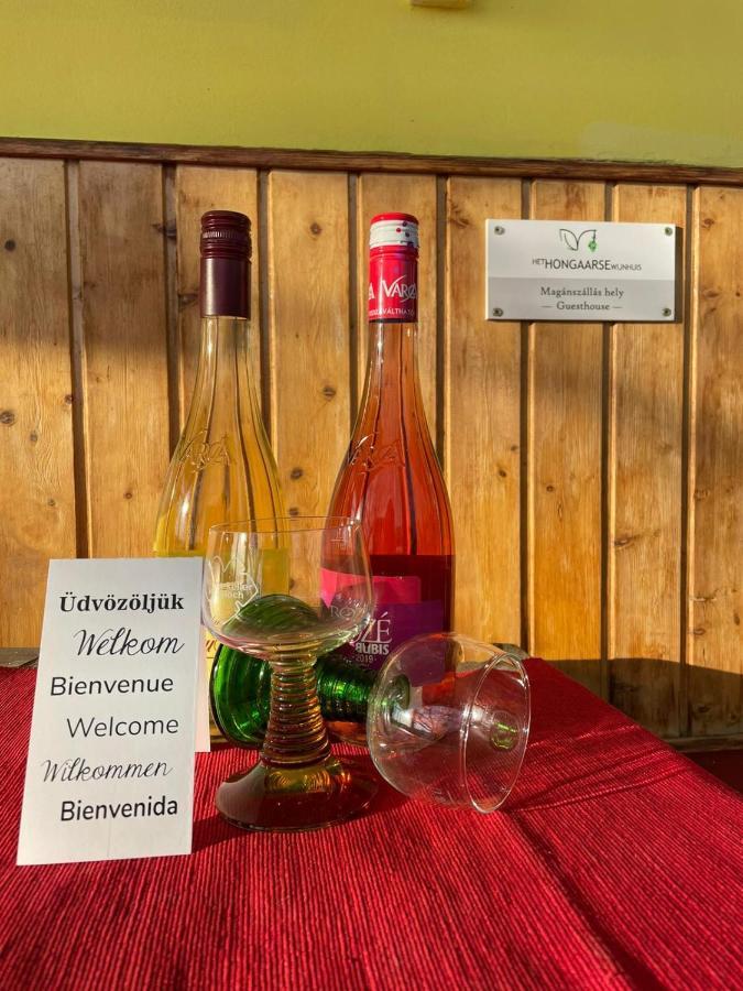 Het Hongaarse Wijnhuis Mohács Екстериор снимка